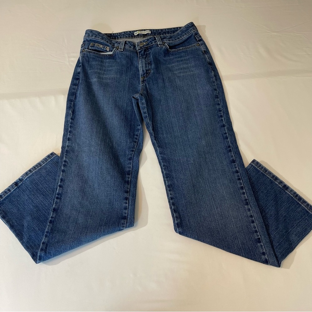 Vintage Lee Jeans Women’s, size 10 M , good condition, preowned